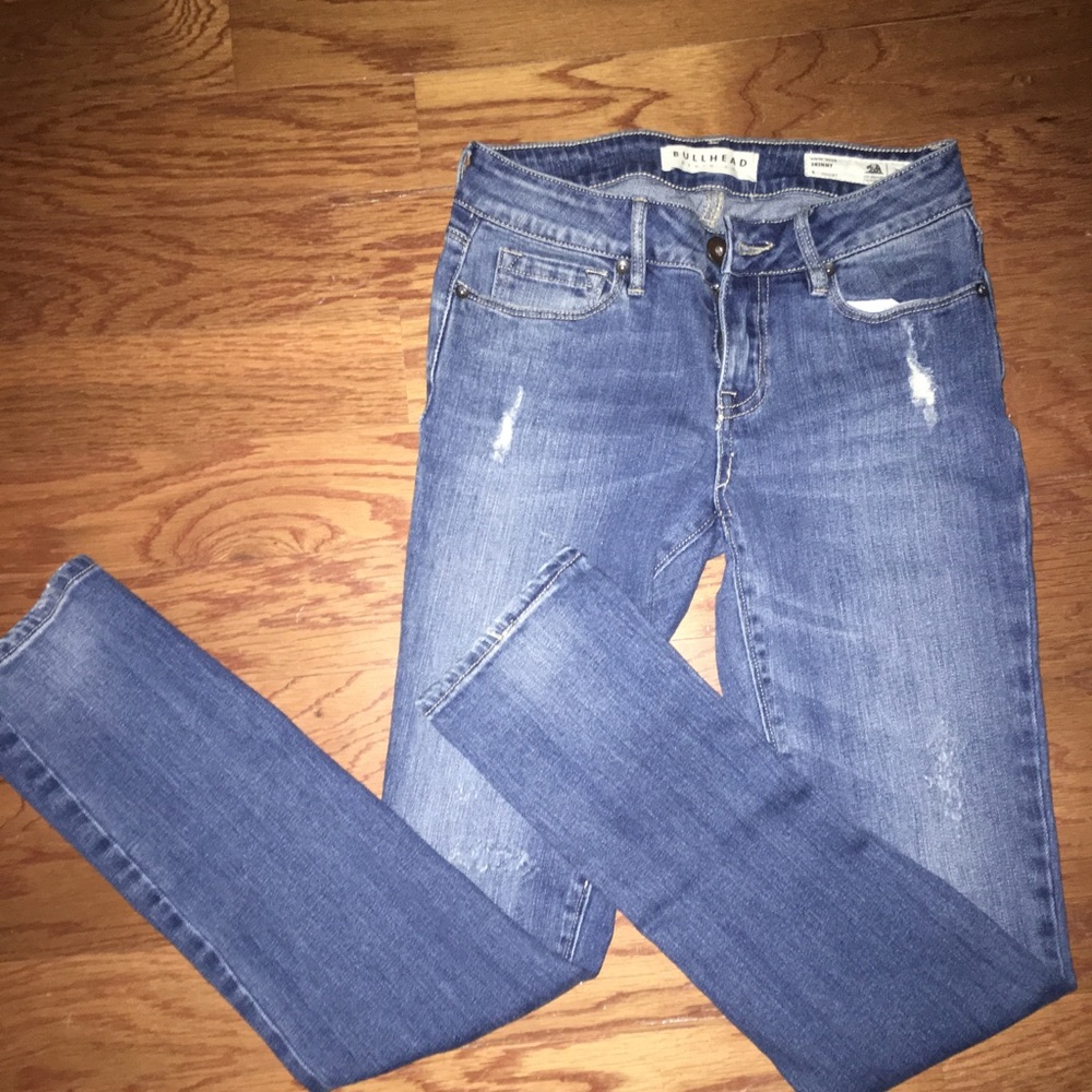 Bullhead Jeans - Picture 2 of 3